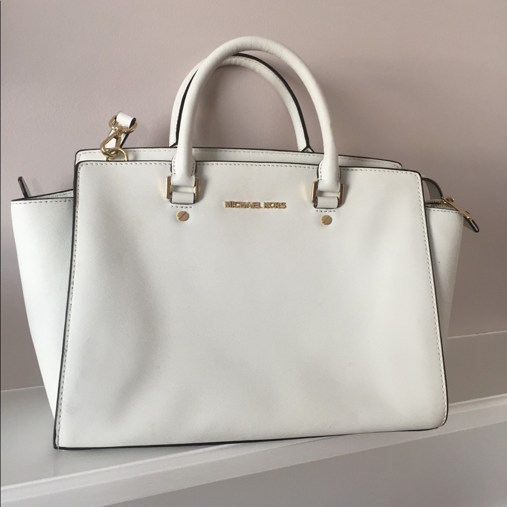 White Micheal Kors Bag